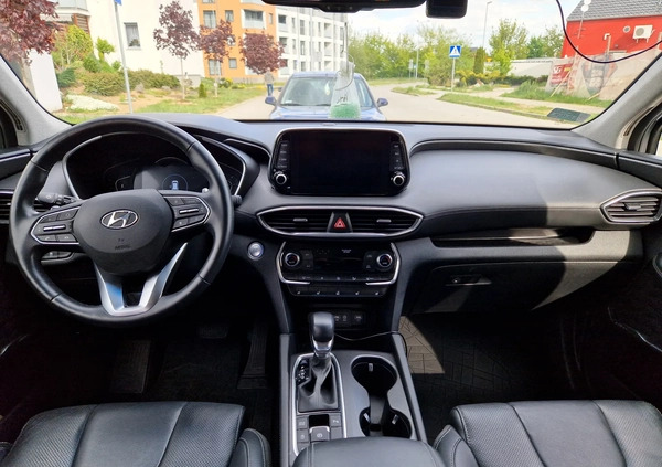 Hyundai Santa Fe cena 142000 przebieg: 39000, rok produkcji 2019 z Legnica małe 79